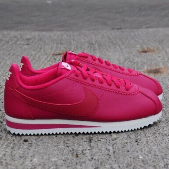 Nike Rare Classic Cortez Leather Women’s SZ.8.5 Wild Cherry Noble Red New